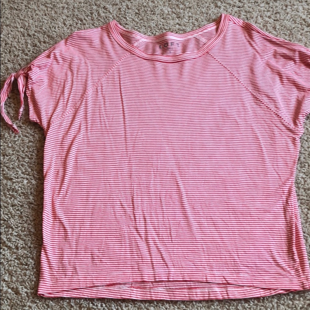 LOFT Red Stripe Knot Side Tee Size Small